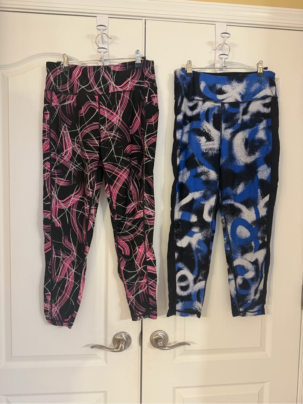 DKNY Women’s 2 pc Printed Active Leggings - Black/Pink & Blue/White stretch!